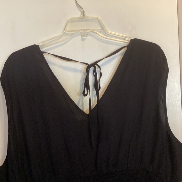 NWT BloomChic Black Shirred Waist Lace Inset V Front & Tie Back Dress Sz 26 - Picture 9 of 10